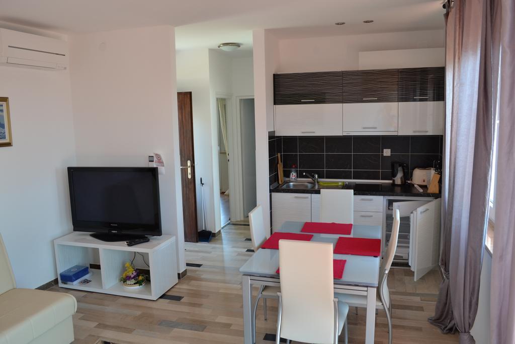 Apartments Lungomare Umag Cameră foto